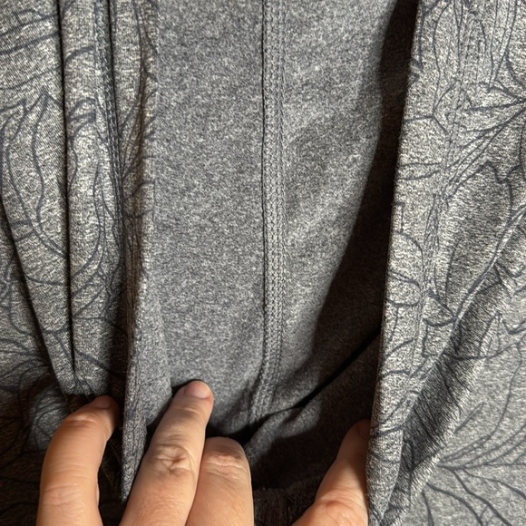 Free2B Gray Floral Fleece Lined Hooded Jacket w/ Thumbholes Size XL - Picture 12 of 12